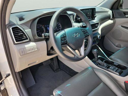2020 Hyundai TUCSON SE