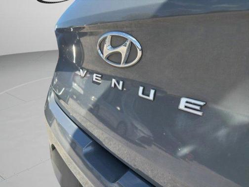 2022 Hyundai VENUE SEL