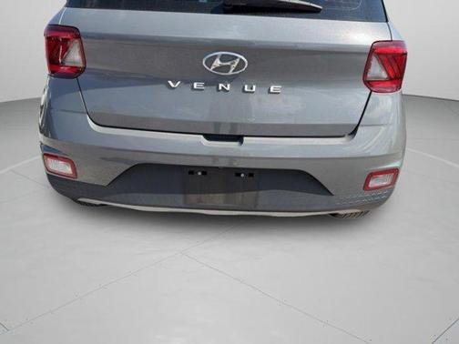 2022 Hyundai VENUE SEL