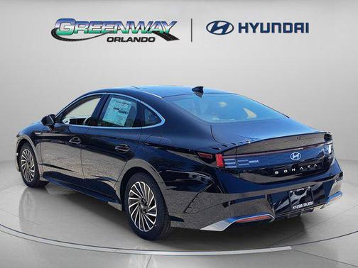 2025 Hyundai SONATA Hybrid SE