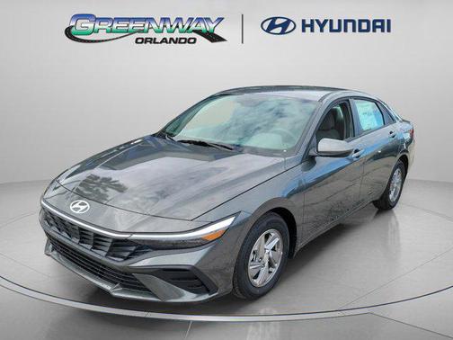 2025 Hyundai ELANTRA SE