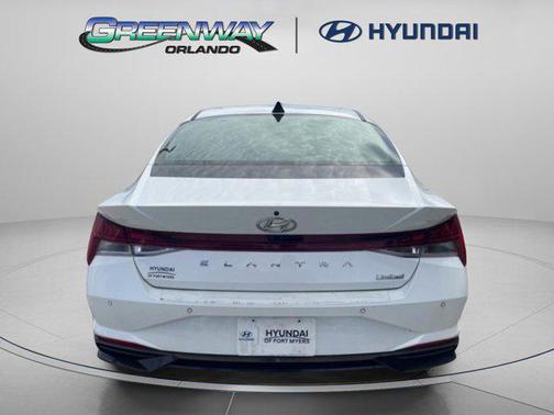 2022 Hyundai ELANTRA Limited