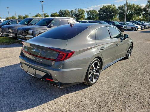 2022 Hyundai SONATA SEL Plus