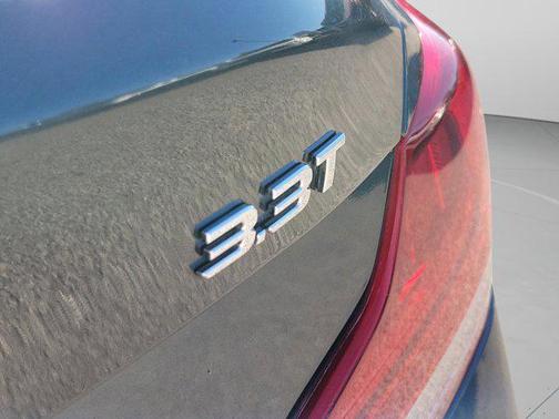 2019 Genesis G70 3.3T Design