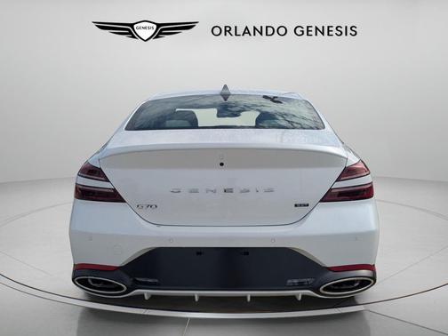 Uyuni White 2026 Genesis G70 3.3T RWD Sport Prestige