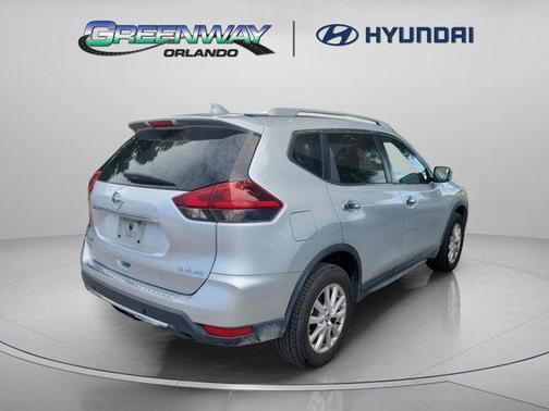2020 Nissan Rogue SV