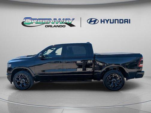 Diamond Black Crystal Pearlcoat 2023 RAM 1500 Limited