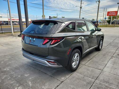 2026 Hyundai TUCSON SE