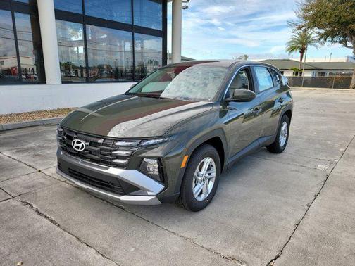 2026 Hyundai TUCSON SE