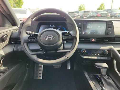 2025 Hyundai ELANTRA Sport