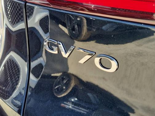 Vik Black 2025 Genesis GV70 2.5T AWD