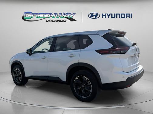 Everest White Pearl 2025 Nissan Rogue SV