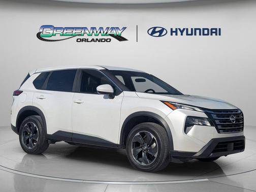 Everest White Pearl 2025 Nissan Rogue SV