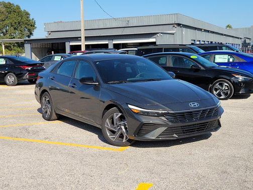 2025 Hyundai ELANTRA Sport