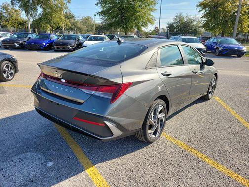 2025 Hyundai ELANTRA Sport