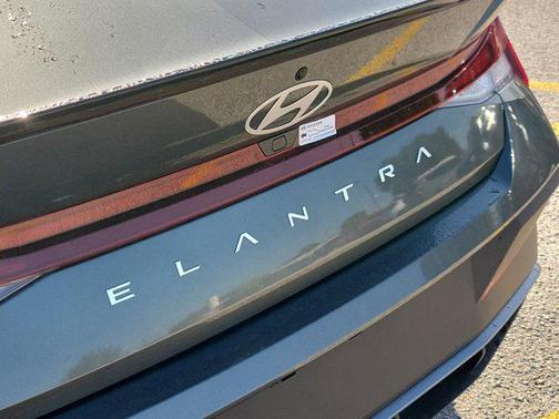2025 Hyundai ELANTRA Sport