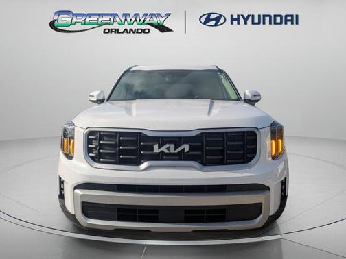 Glacial White Pearl 2024 Kia Telluride S