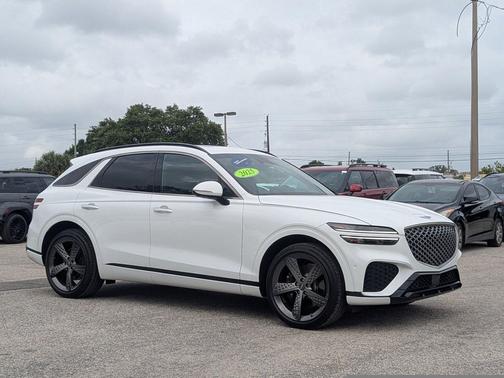 Alta White 2025 Genesis GV70 2.5T AWD