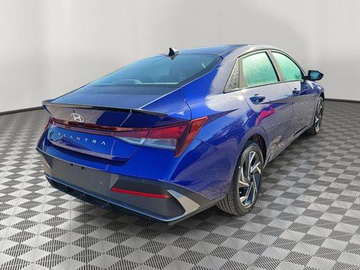 2025 Hyundai ELANTRA Sport