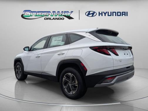 Creamy White Pearl 2026 Hyundai TUCSON Hybrid Blue SE