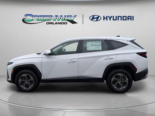 Creamy White Pearl 2026 Hyundai TUCSON Hybrid Blue SE