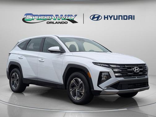 Creamy White Pearl 2026 Hyundai TUCSON Hybrid Blue SE