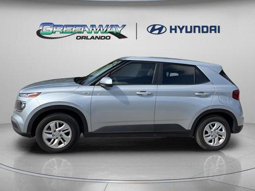 2023 Hyundai VENUE SE