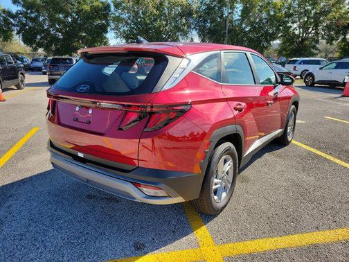 2026 Hyundai TUCSON SE