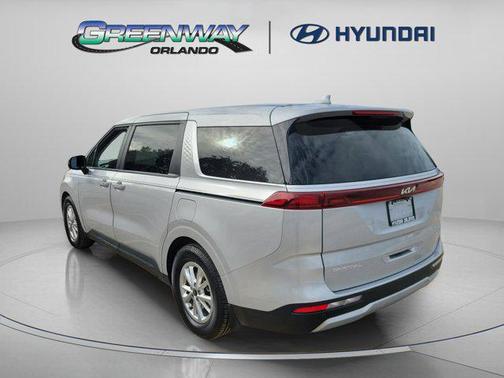 2023 Kia Carnival LX