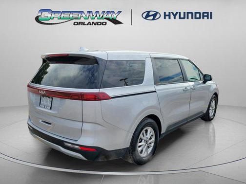 2023 Kia Carnival LX