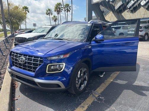 2023 Hyundai VENUE Limited