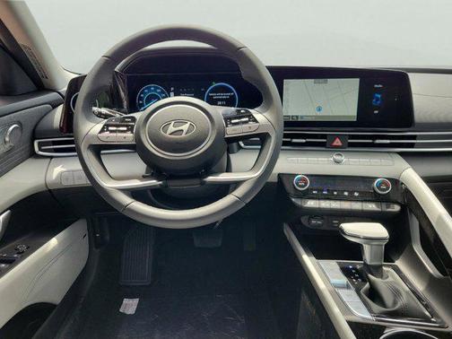 2025 Hyundai ELANTRA HEV Limited