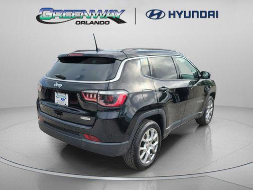 2022 Jeep Compass Latitude Lux