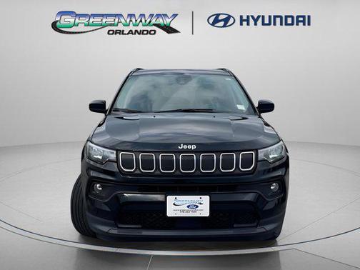 2022 Jeep Compass Latitude Lux