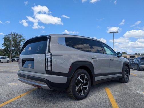 Cyber Gray 2026 Hyundai IONIQ 9 SE