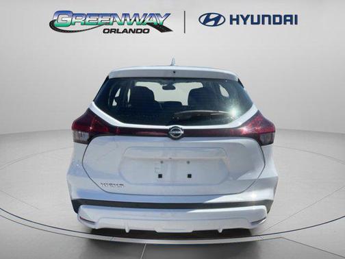 2023 Nissan Kicks S