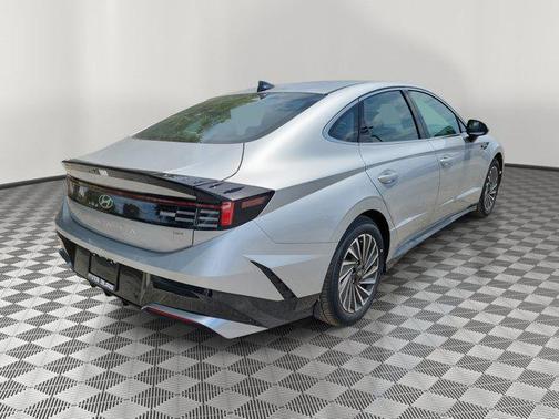 2025 Hyundai SONATA Hybrid SE
