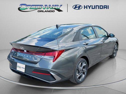 2025 Hyundai ELANTRA Sport