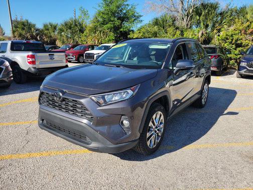Magnetic Gray Metallic 2019 Toyota RAV4 XLE Premium