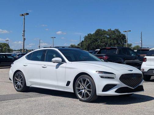 Uyuni White 2026 Genesis G70 2.5T AWD Prestige