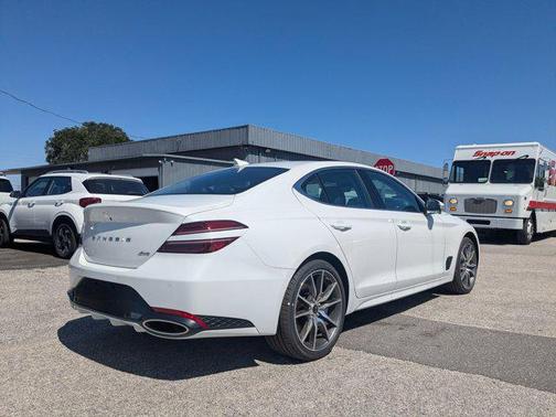 Uyuni White 2026 Genesis G70 2.5T AWD Prestige