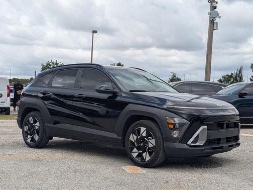 Abyss Black Pearl 2025 Hyundai KONA SEL Convenience