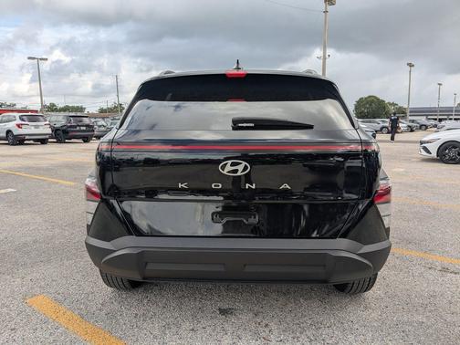 Abyss Black Pearl 2025 Hyundai KONA SEL Convenience