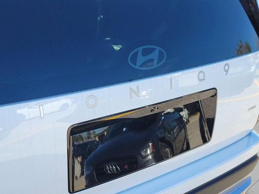 Snow White Pearl 2026 Hyundai IONIQ 9 SE