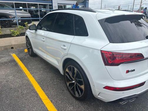 Glacier White Metallic 2021 Audi SQ5 3.0T Prestige