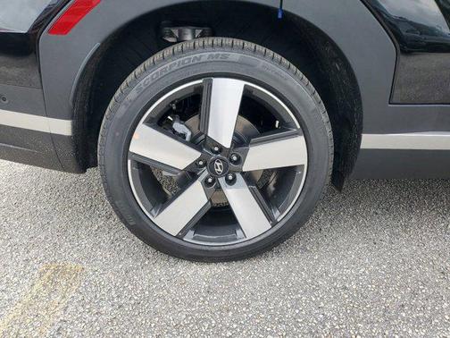 2025 Hyundai SANTA FE Limited