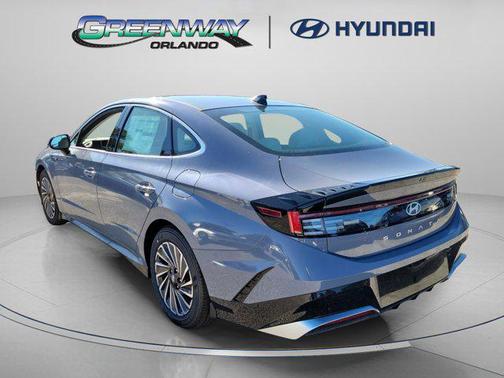 2025 Hyundai SONATA Hybrid SE