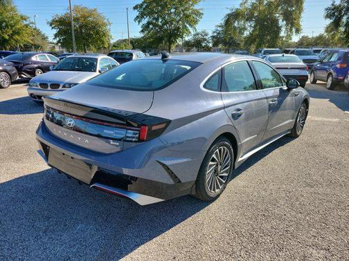 2025 Hyundai SONATA Hybrid SE
