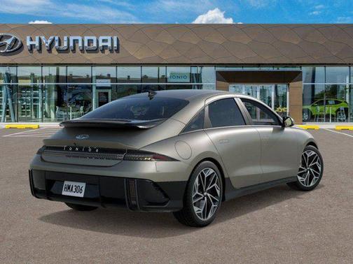 2025 Hyundai IONIQ 6 SE