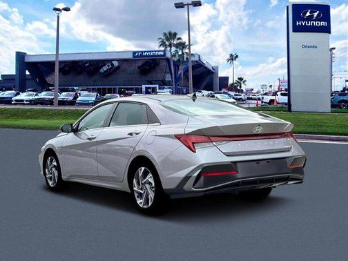 2026 Hyundai ELANTRA Limited
